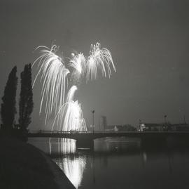 Pokaz sztucznych ogni nad Odrą na zakończenie XII Dni Wrocławia