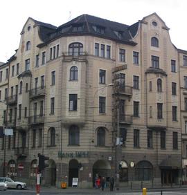 Piłsudskiego 88, róg Stawowej